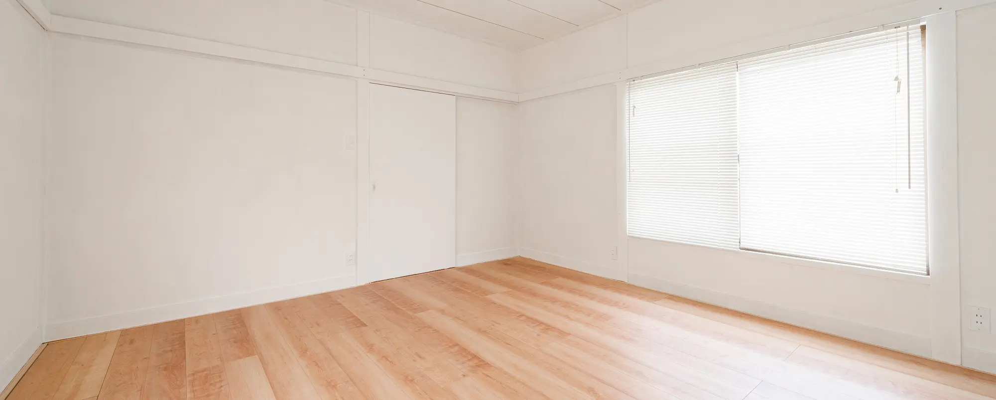 リフォーム・現状回復｜【個人の方向け】ハウスクリーニング会社の【トミーワークス】は見積、出張費無料！東京都世田谷区で清掃業者をお探ならお気軽にご相談ください！水回り、エアコン、キッチン、レンジフード、浴室、洗面所、トイレ、カーペット、空室、室内、ガラス・サッシ、リフォーム・現状回復、定期クリーニングに対応。杉並区や神奈川県川崎市も出張可！